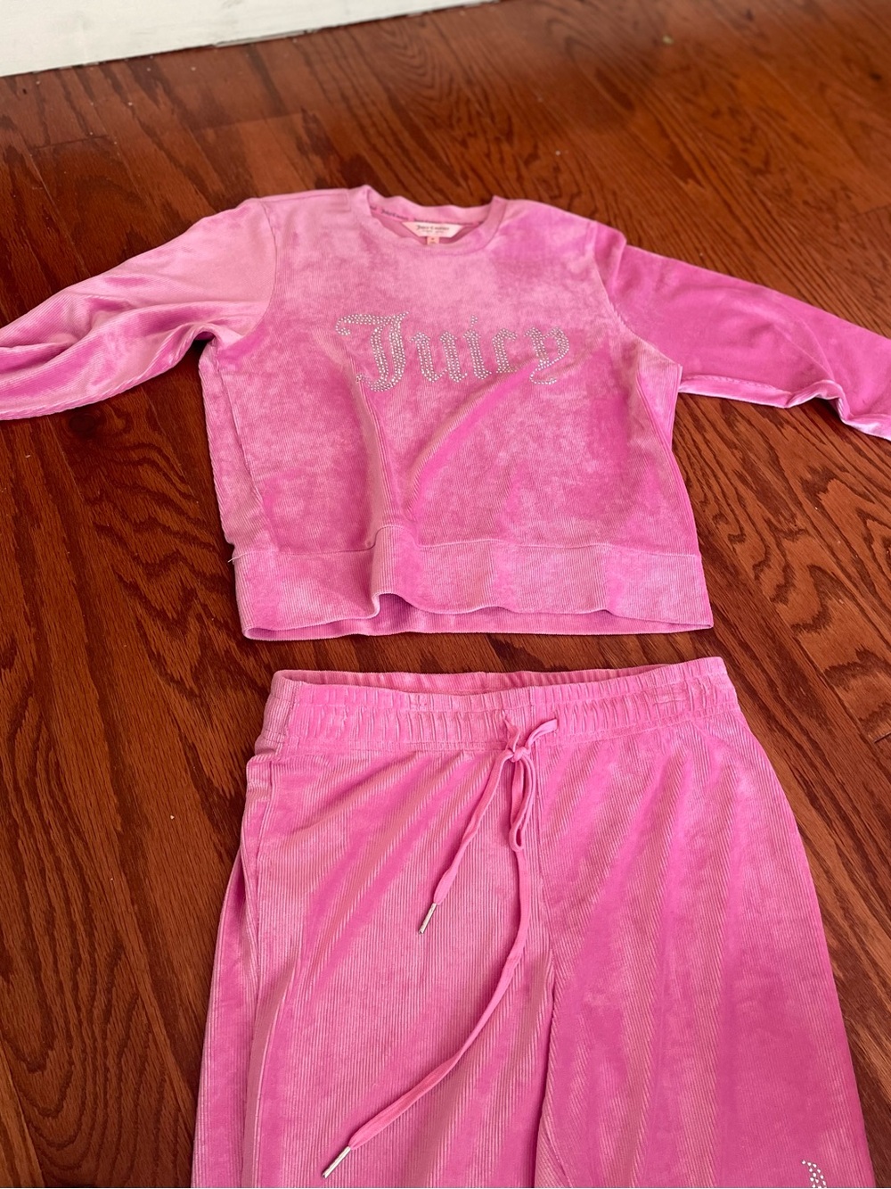 Juicy Couture Pink Velour Pajama Set with Rhinestone Logo Size Medium